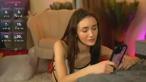 Snapshot of emilyraymont chatting on 11, 3, 2025 Emily online show from 11, 3, 2025