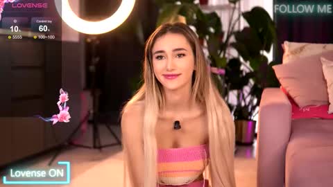 Snapshot of emilyraymont chatting on 13, 9, 2025 Emily online show from 13, 9, 2025