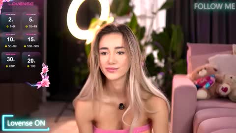 Snapshot of emilyraymont chatting on 27, 9, 2025 Emily online show from 27, 9, 2025