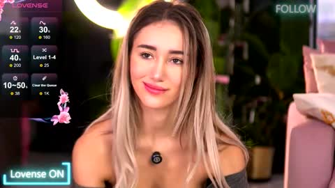 Snapshot of emilyraymont chatting on 3, 10, 2025 Emily online show from 3, 10, 2025