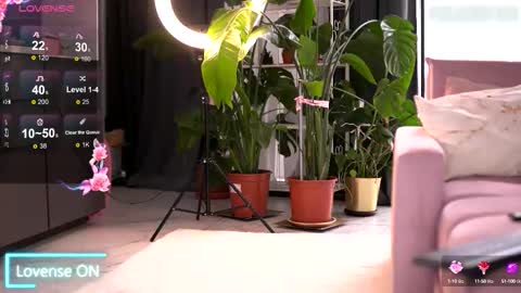 Snapshot of emilyraymont chatting on 4, 10, 2025 Emily online show from 4, 10, 2025