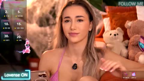 Snapshot of emilyraymont chatting on 22, 10, 2025 Emily online show from 22, 10, 2025