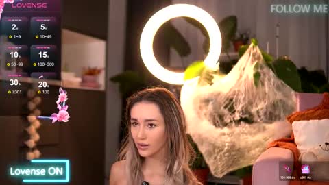 Snapshot of emilyraymont chatting on 23, 10, 2025 Emily online show from 23, 10, 2025