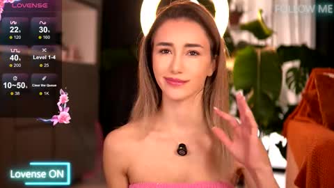 Snapshot of emilyraymont chatting on 4, 11, 2025 Emily online show from 4, 11, 2025