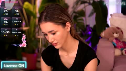 Snapshot of emilyraymont chatting on 4, 12, 2025 Emily online show from 4, 12, 2025