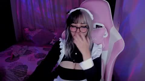 Snapshot of emilyrosss_ chatting on 27, 1, 2025 EMILY online show from 27, 1, 2025