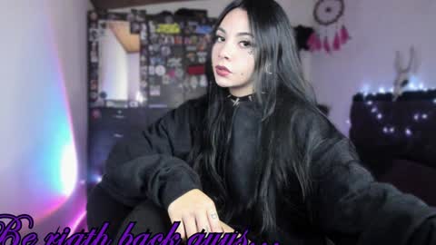 Snapshot of emilyrymer chatting on 2, 12, 2024 Emily Support me to have 100 likes plx online show from 2, 12, 2024