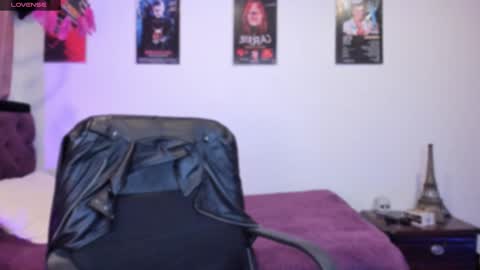 Snapshot of emilyrymer chatting on 2, 2, 2025 Emily Support me to have 100 likes plx online show from 2, 2, 2025