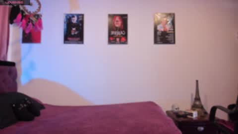 Snapshot of emilyrymer chatting on 4, 2, 2025 Emily Support me to have 100 likes plx online show from 4, 2, 2025