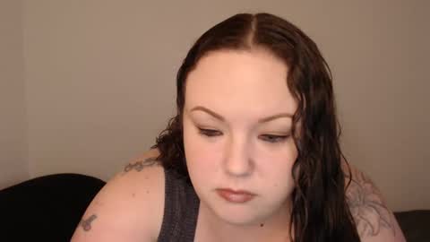 Snapshot of emilysgotissues chatting on 28, 12, 2024 Emily Bankz online show from 28, 12, 2024