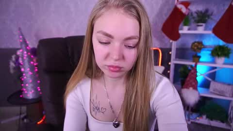  MY NAME IS Emily WELCOME EVERYONE I WILL BE HAPPY TO GIVE YOU WHAT YOU HAVE DREAMED OF FOR SO LONG online show from 20, 12, 2025