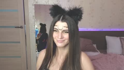 Snapshot of emilytucker chatting on 4, 1, 2025 Emily online show from 4, 1, 2025