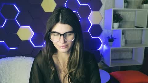 Snapshot of emilytucker chatting on 15, 1, 2025 Emily online show from 15, 1, 2025