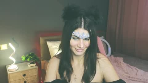 Snapshot of emilytucker chatting on 25, 1, 2025 Emily online show from 25, 1, 2025