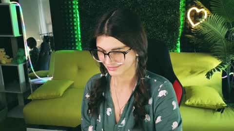Snapshot of emilytucker chatting on 30, 1, 2025 Emily online show from 30, 1, 2025