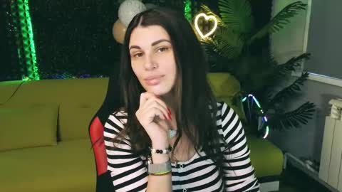 Snapshot of emilytucker chatting on 15, 2, 2025 Emily online show from 15, 2, 2025
