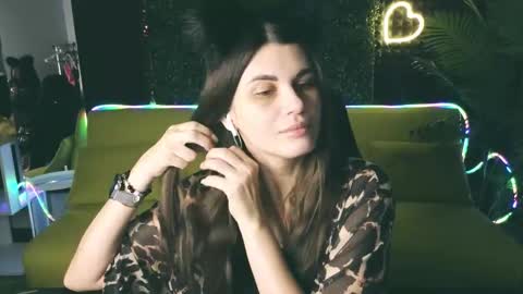 Snapshot of emilytucker chatting on 2, 3, 2025 Emily online show from 2, 3, 2025