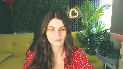 Snapshot of emilytucker chatting on 6, 3, 2025 Emily online show from 6, 3, 2025