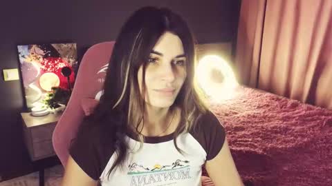 Snapshot of emilytucker chatting on 14, 9, 2025 Emily online show from 14, 9, 2025