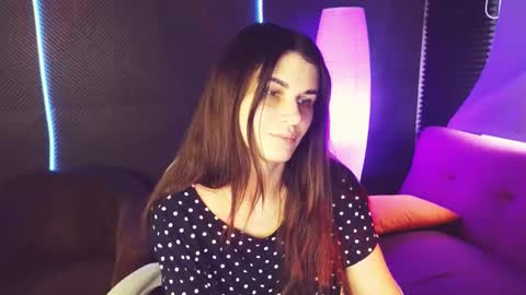 Snapshot of emilytucker chatting on 6, 10, 2025 Emily online show from 6, 10, 2025