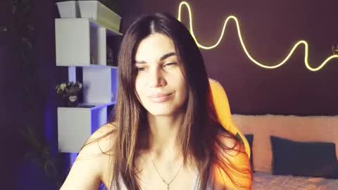 Snapshot of emilytucker chatting on 8, 10, 2025 Emily online show from 8, 10, 2025