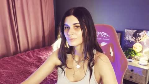 Snapshot of emilytucker chatting on 16, 10, 2025 Emily online show from 16, 10, 2025