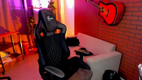 Emily online show from 29, 12, 2024