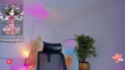 Snapshot of emilywillis8 chatting on 4, 11, 2025 E M I L Y online show from 4, 11, 2025