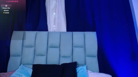 Snapshot of emilyy05_ chatting on 3, 12, 2025 Emily online show from 3, 12, 2025