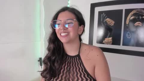 Snapshot of emilyy_cooperr chatting on 22, 9, 2025 emilyy_cooperr online show from 22, 9, 2025