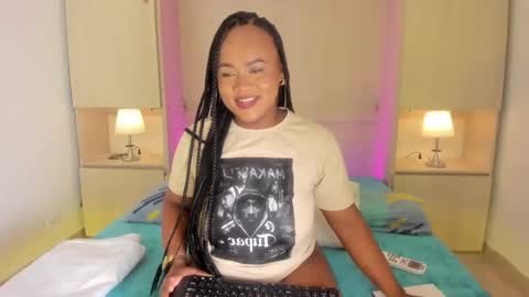 Snapshot of emilyystuart chatting on 24, 9, 2025 Emily online show from 24, 9, 2025