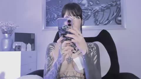 ELLE DANIELLE online show from 19, 6, 2026