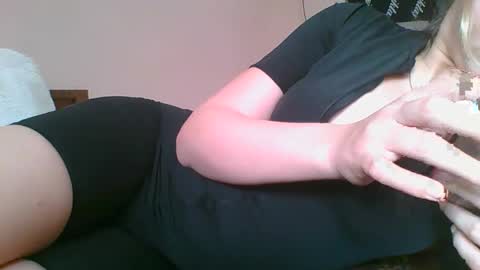 emma_991 online show from 27, 12, 2024