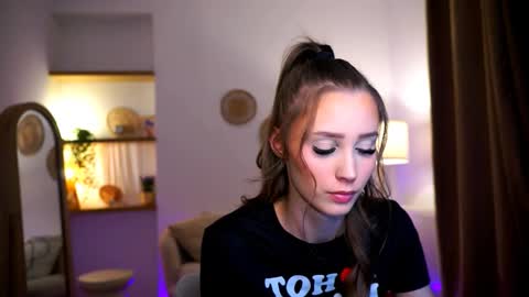 Snapshot of emma__cutiee chatting on 12, 1, 2025 Your Emma online show from 12, 1, 2025