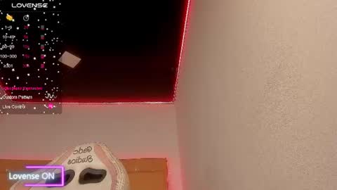 Snapshot of emma__js_ chatting on 8, 7, 2026 emma__js_ online show from 8, 7, 2026