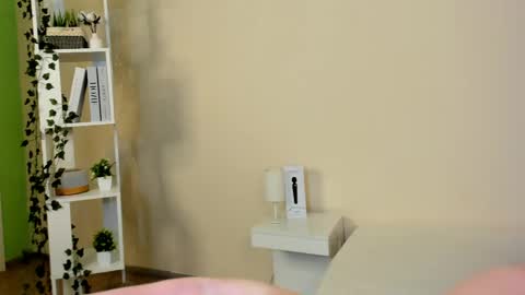 Snapshot of emma__peach chatting on 2, 5, 2026 emma__peach online show from 2, 5, 2026