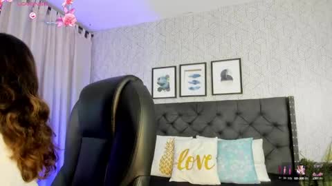 Snapshot of emma__smith01 chatting on 3, 3, 2025 Emma online show from 3, 3, 2025