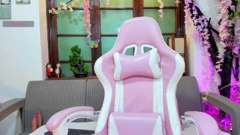 emma_ayala online show from 11, 4, 2026