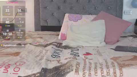 Snapshot of emma_blake__ chatting on 5, 11, 2025 Emma online show from 5, 11, 2025