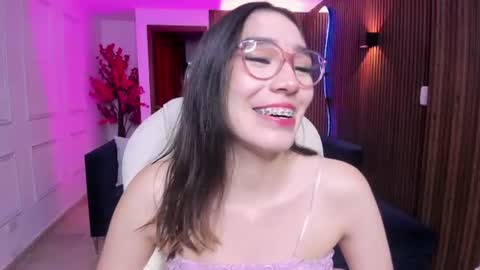 Snapshot of emma_caarter chatting on 2, 7, 2026 emma_caarter online show from 2, 7, 2026