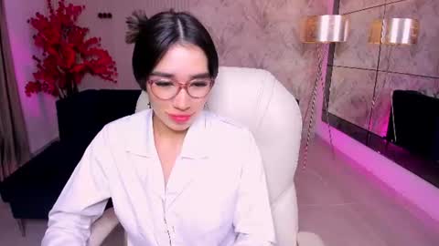Snapshot of emma_caarter chatting on 8, 7, 2026 emma_caarter online show from 8, 7, 2026