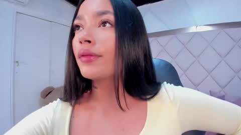 Snapshot of emma_carterr1 chatting on 21, 3, 2026 pau online show from 21, 3, 2026