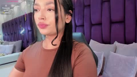 Snapshot of emma_carterr1 chatting on 5, 4, 2026 pau online show from 5, 4, 2026