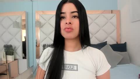 Emma Castillo online show from 22, 9, 2025