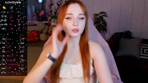 Snapshot of emma_chery chatting on 17, 12, 2024 Emma online show from 17, 12, 2024