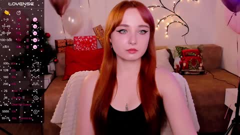 Snapshot of emma_chery chatting on 20, 12, 2024 Emma online show from 20, 12, 2024