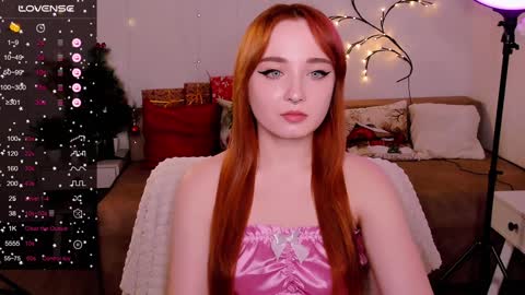 Snapshot of emma_chery chatting on 23, 12, 2024 Emma online show from 23, 12, 2024