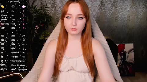 Snapshot of emma_chery chatting on 12, 1, 2025 Emma online show from 12, 1, 2025