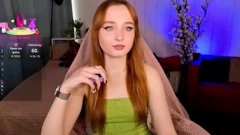 Snapshot of emma_chery chatting on 1, 10, 2025 Emma online show from 1, 10, 2025