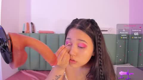 Snapshot of emma_clarke_ chatting on 11, 10, 2025 emma online show from 11, 10, 2025